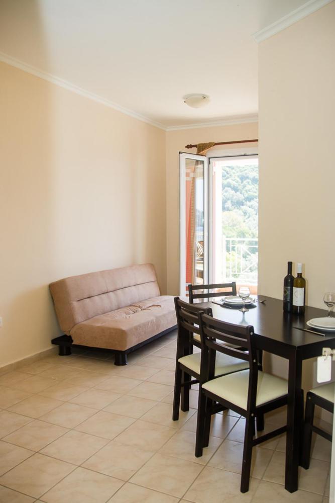 Apartament Filoxenia Yénion Zewnętrze zdjęcie