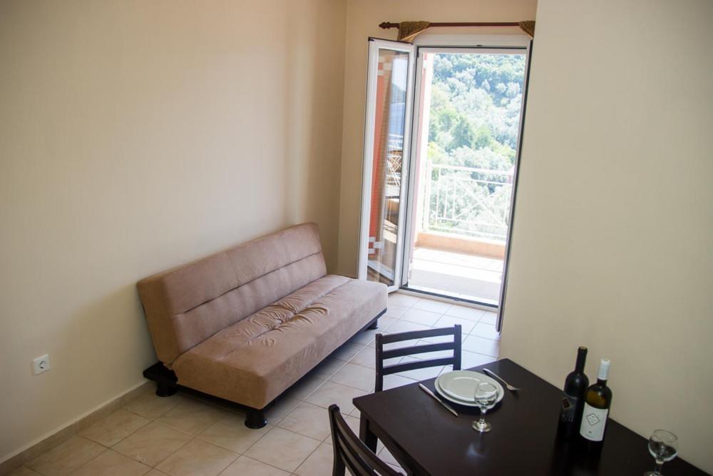 Apartament Filoxenia Yénion Zewnętrze zdjęcie