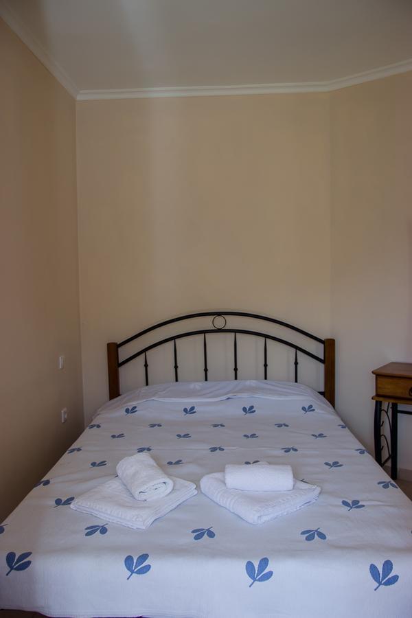 Apartament Filoxenia Yénion Zewnętrze zdjęcie
